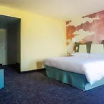 Ibis Styles Centre מלון 3*