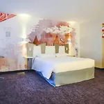 Ibis Styles Centre מלון 3*