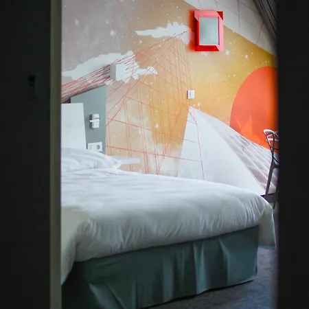 Ibis Styles Centre Hotel 3*