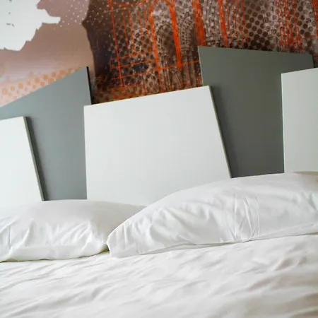 Ibis Styles Centre Hotel 3*