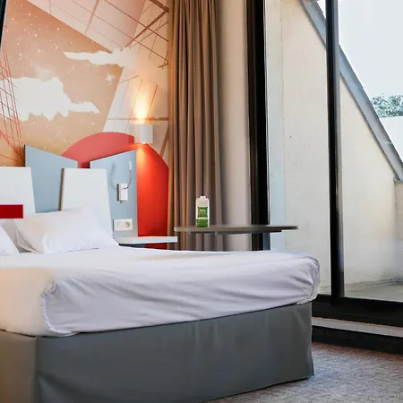 Ibis Styles Centre Hotel 3*
