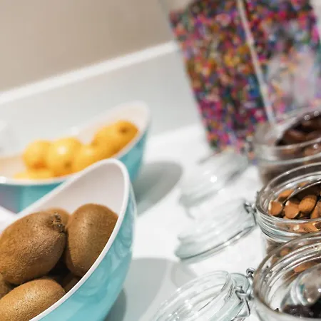 普瓦捷中心宜必思尚品酒店