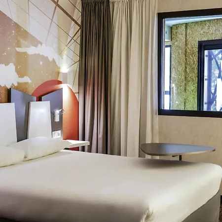 Готель Ibis Styles Centre