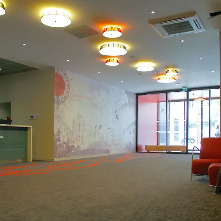 Ibis Styles Centre Готель Пуатьє