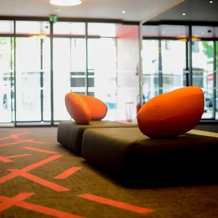 Ibis Styles Centre Пуатьє
