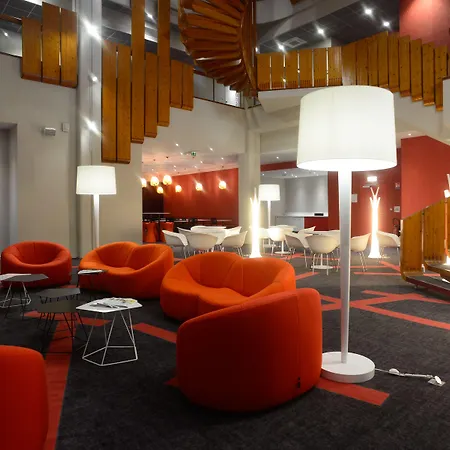 Ibis Styles Centre Пуатьє