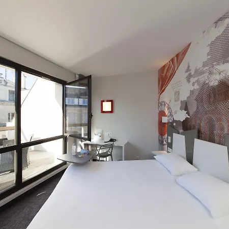 Ibis Styles Centre Пуатьє