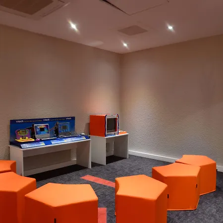 Ibis Styles Centre Готель 3*