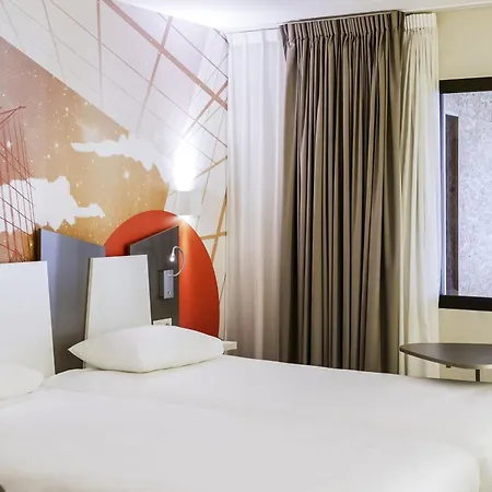 Ibis Styles Centre 3*
