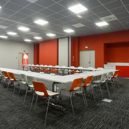 Ibis Styles Centre Готель 3*