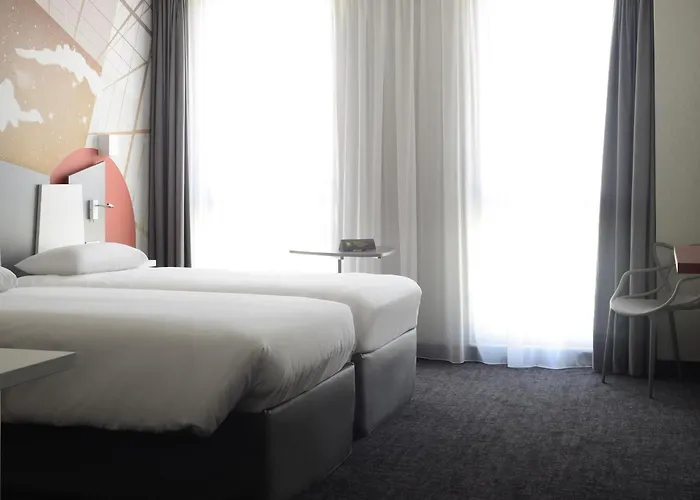 Ibis Styles Centre 3* بواتييه