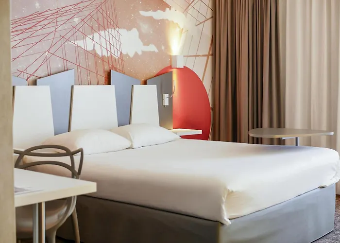 Ibis Styles Centre فندق