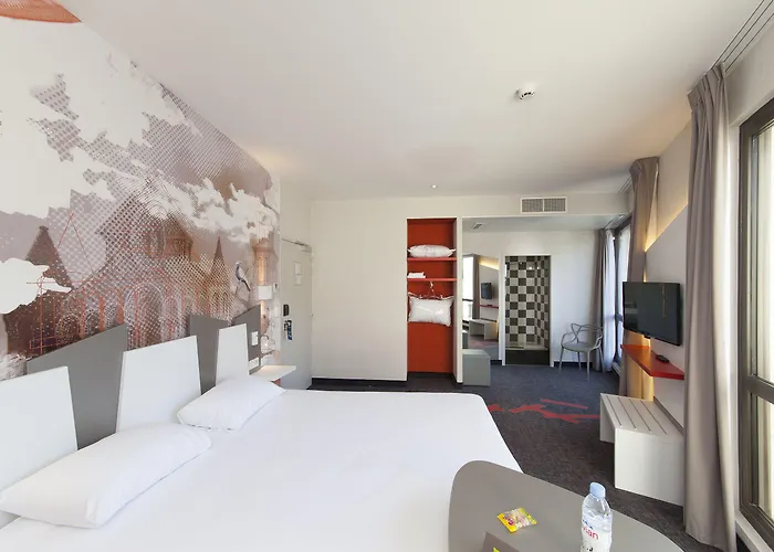 Ibis Styles Centre Готель