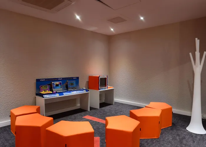 Ibis Styles Centre Готель 3*